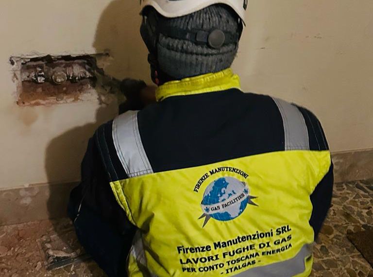 Fuga di gas in via De Santis 